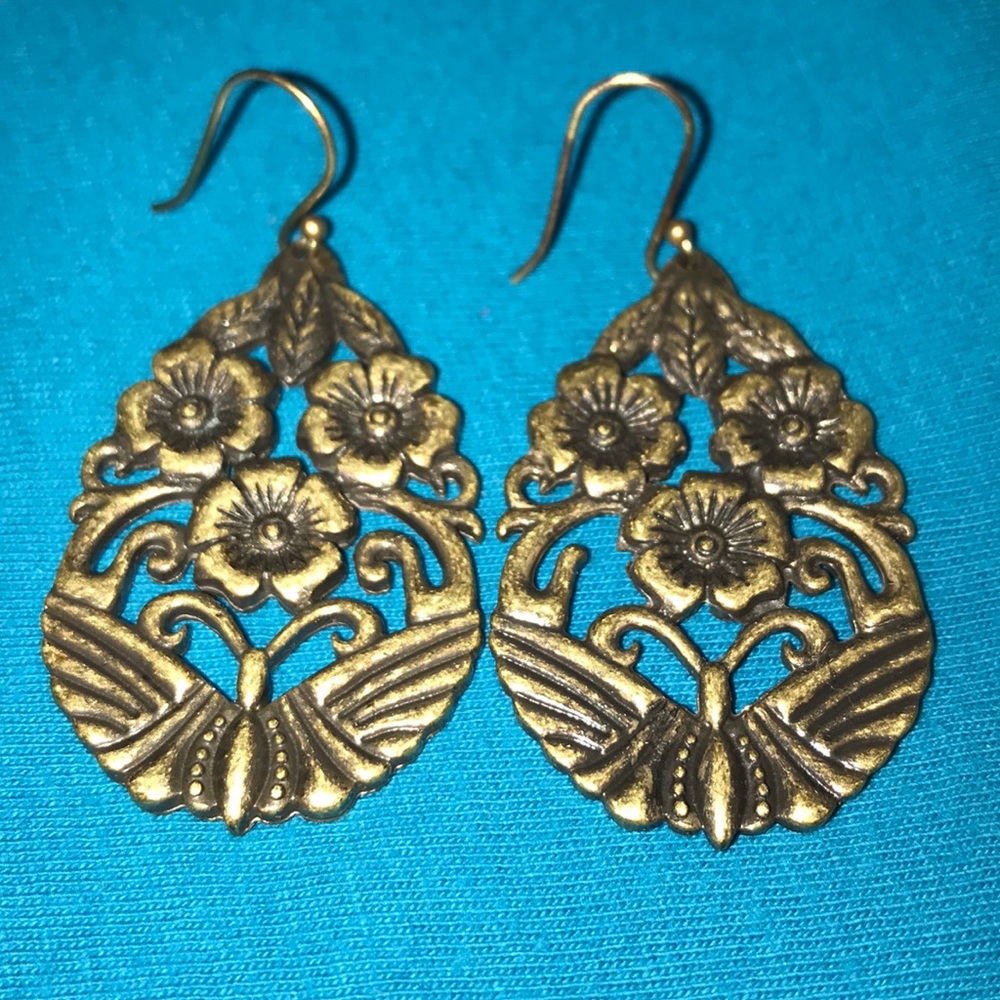 🌹GORGEOUS NWOT LUCKY BRAND FLORAL EARRINGS🌹